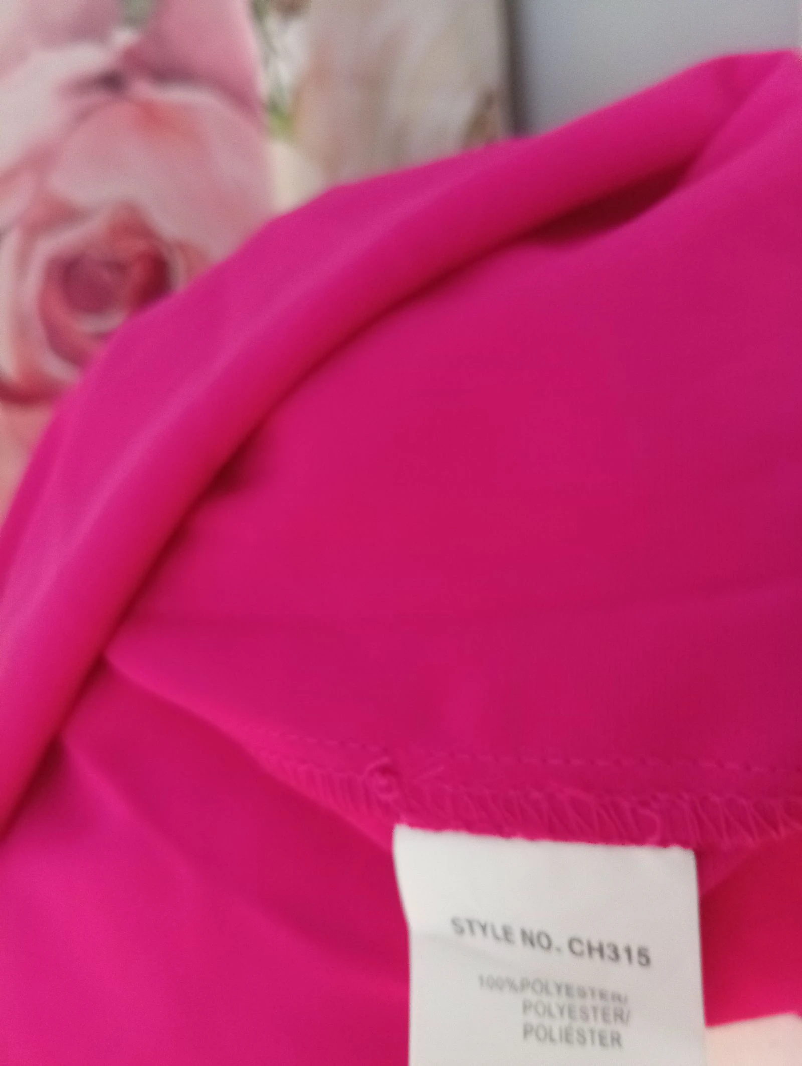 Blusa ligera con cuello abotonado y detalle de encaje – photo 4